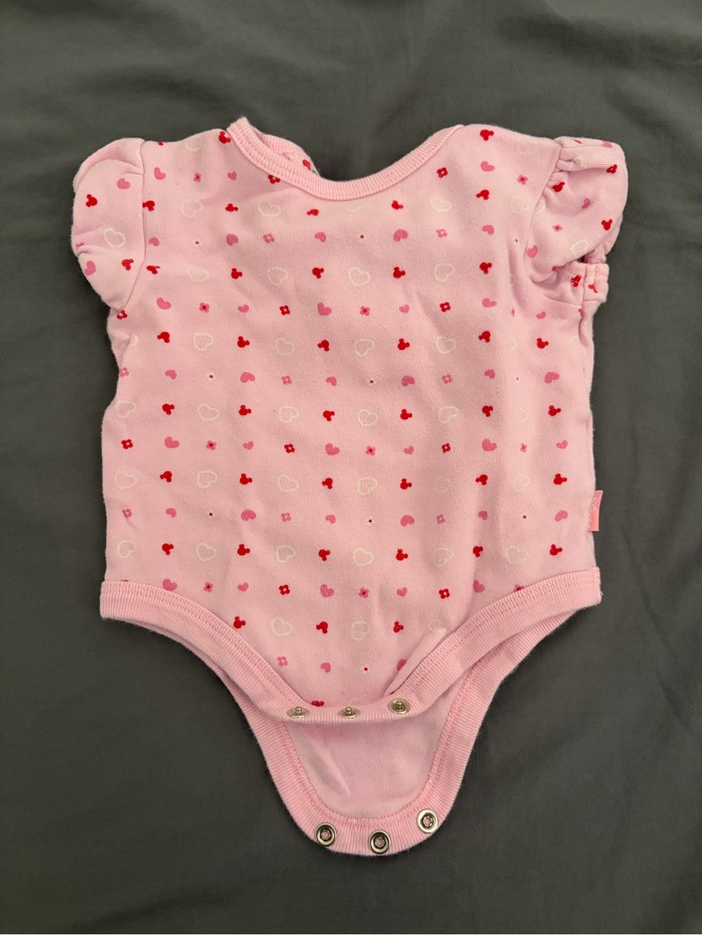 Pink Disney Baby Heart-Print Minnie Mouse One-Piece Bodysuit